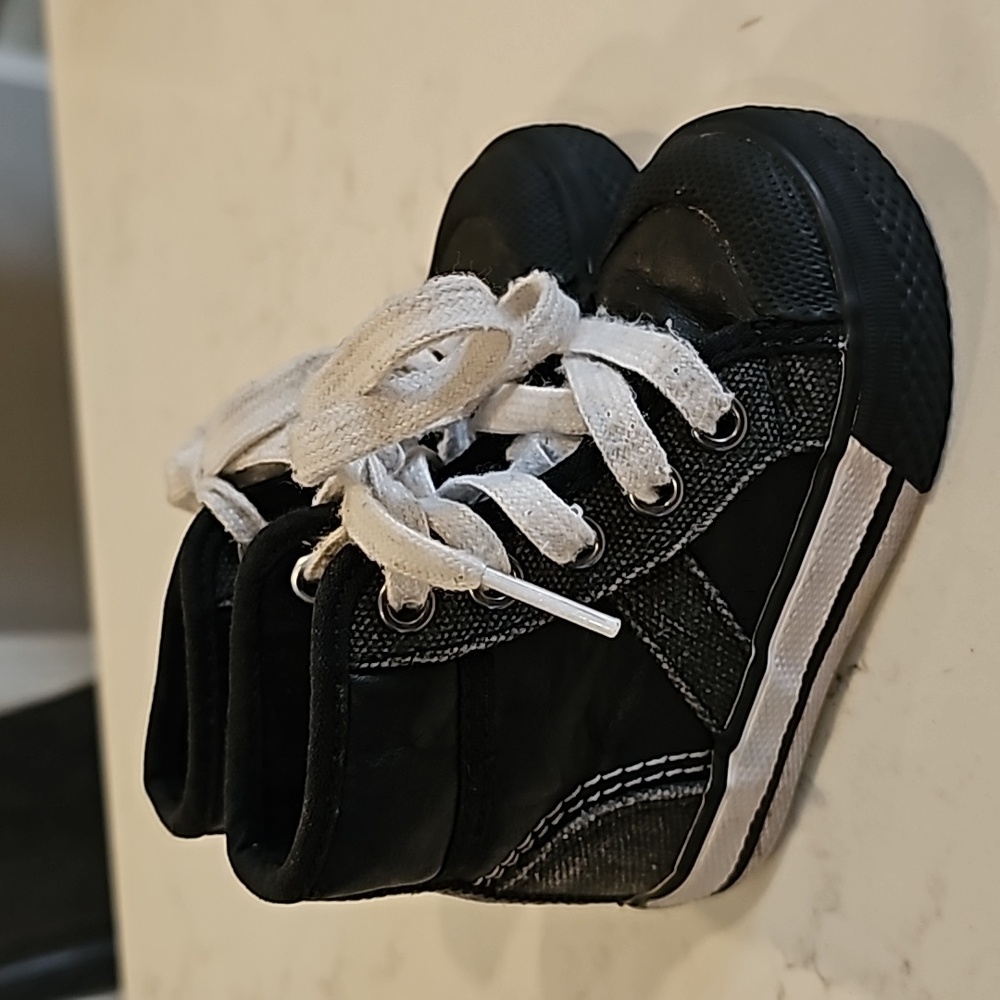 Baby high top size 4 shoes